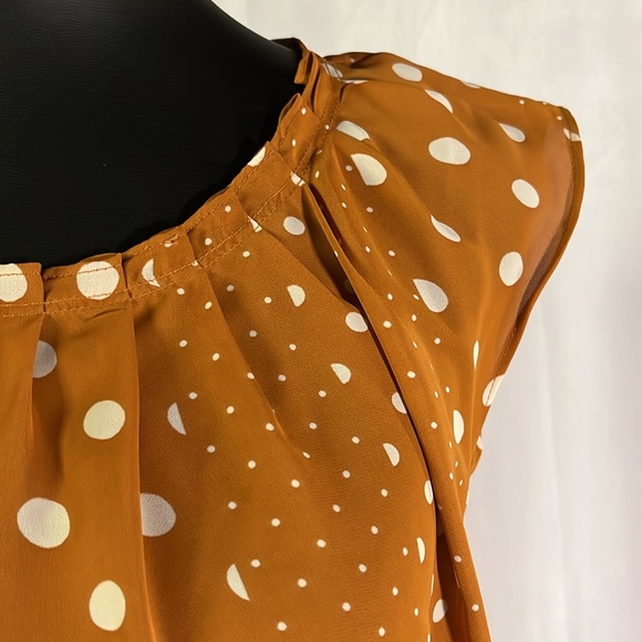NWT LC Lauren Conrad Burnt Orange Polka Dot Print Pleat Neck Blouse - Picture 6 of 16